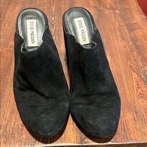 Steve Madden Black Suede Slip-On Mule Pumps